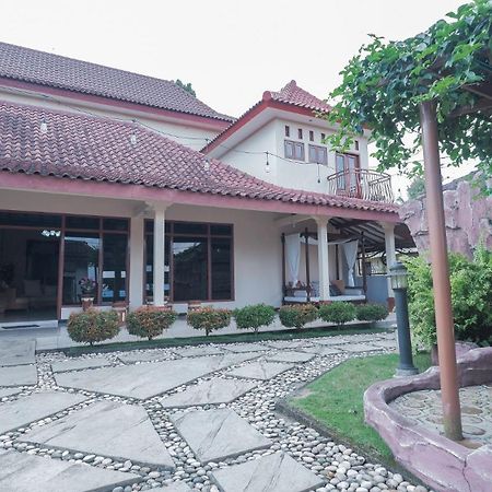 Marry Ind Gunung Kawi Guest House Malang Bumirejo Bagian luar foto